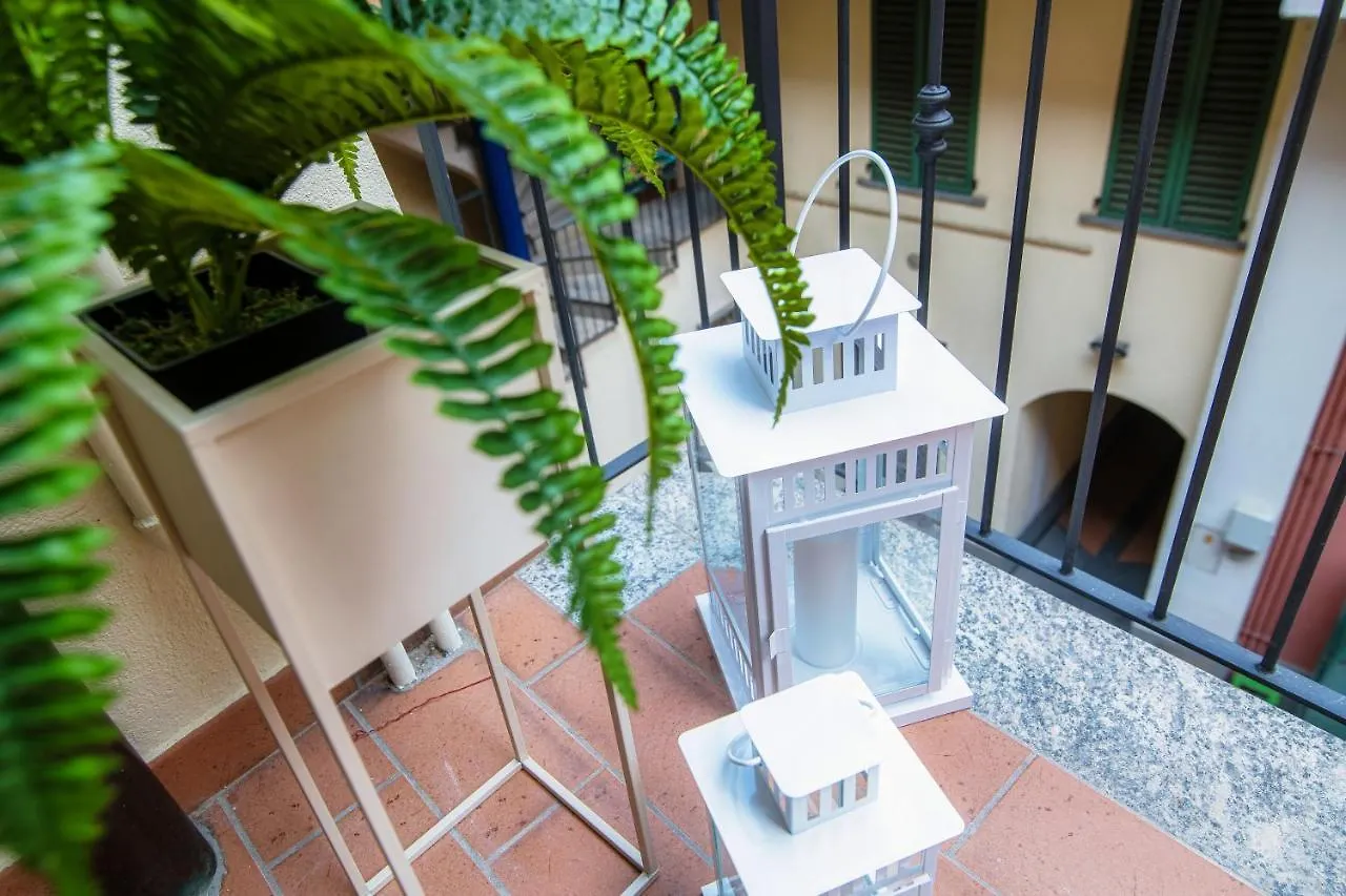 Silvia Como House - The House Of Travelers Apartament