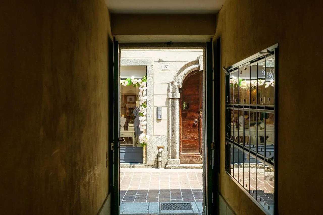 Silvia Como House - The House Of Travelers
