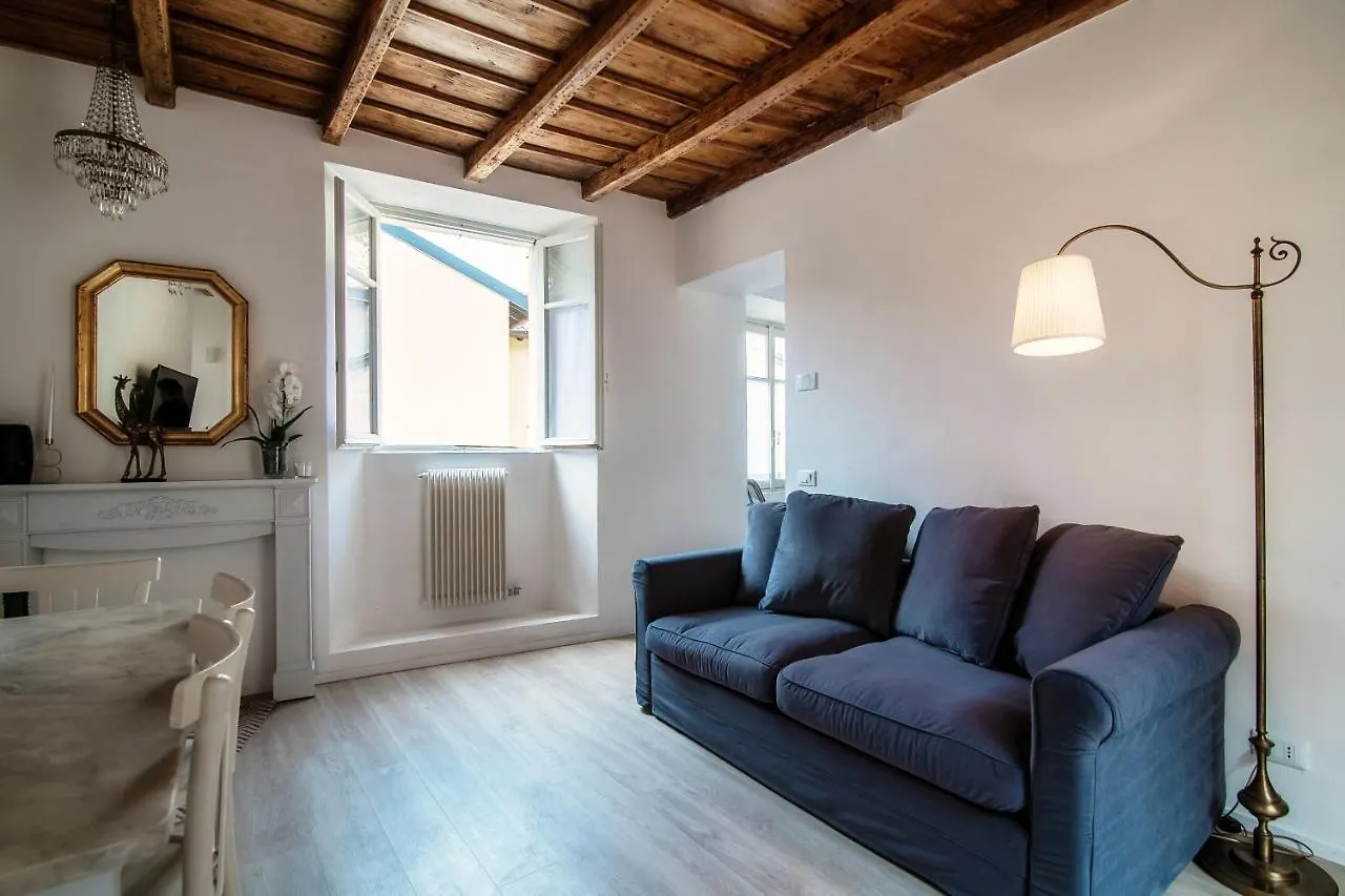 Silvia Como House - The House Of Travelers 0*,  Italy