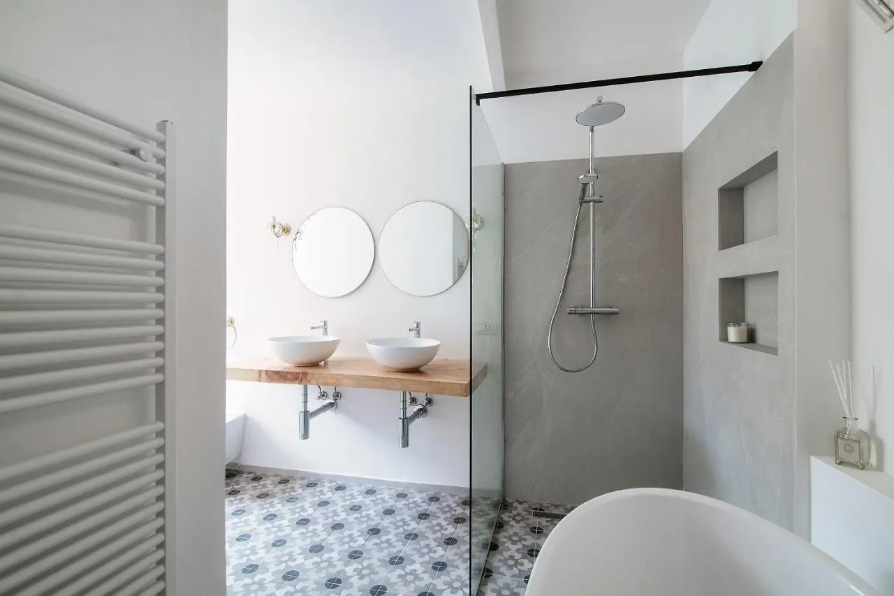 Apartament Silvia Como House - The House Of Travelers