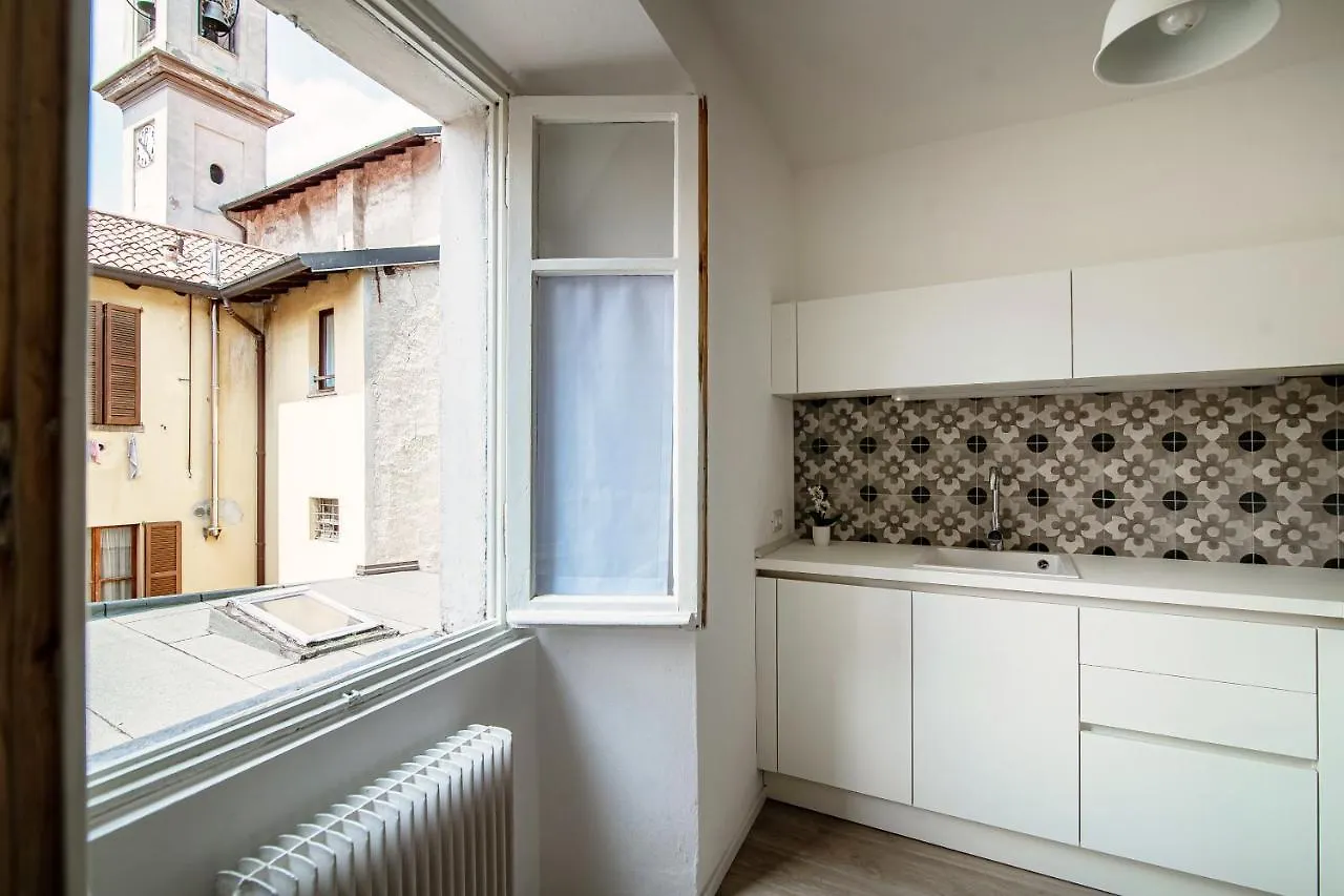 Apartament Silvia Como House - The House Of Travelers Włochy