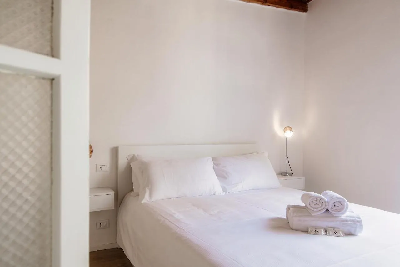 Apartmán Silvia Como House - The House Of Travelers